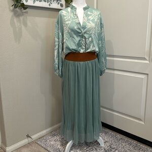 Blouse and Skirt Bundle, Small, Sage Green